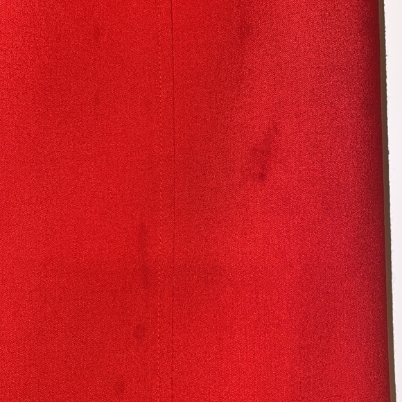 Anne Klein red skirt size 6. Zips in back, falls at knee. Red. - Picture 5 of 8